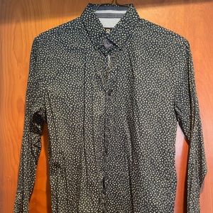 Men’s flowery long sleeve casual button down shirt, medium. Unique/bold